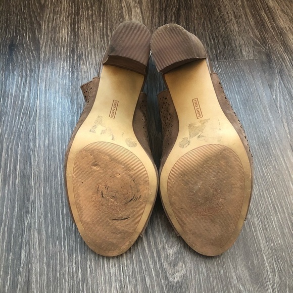 Vince Camuto Brown Open Toe Block Heels - Picture 7 of 8